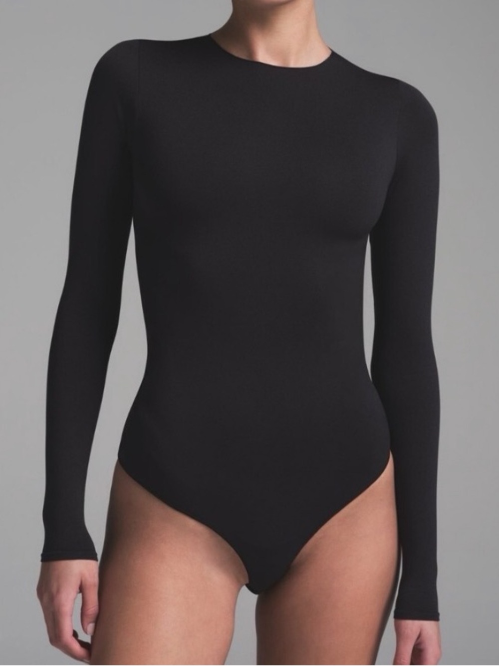 Skims Essential Crew Neck Long Sleeve Bodysuit